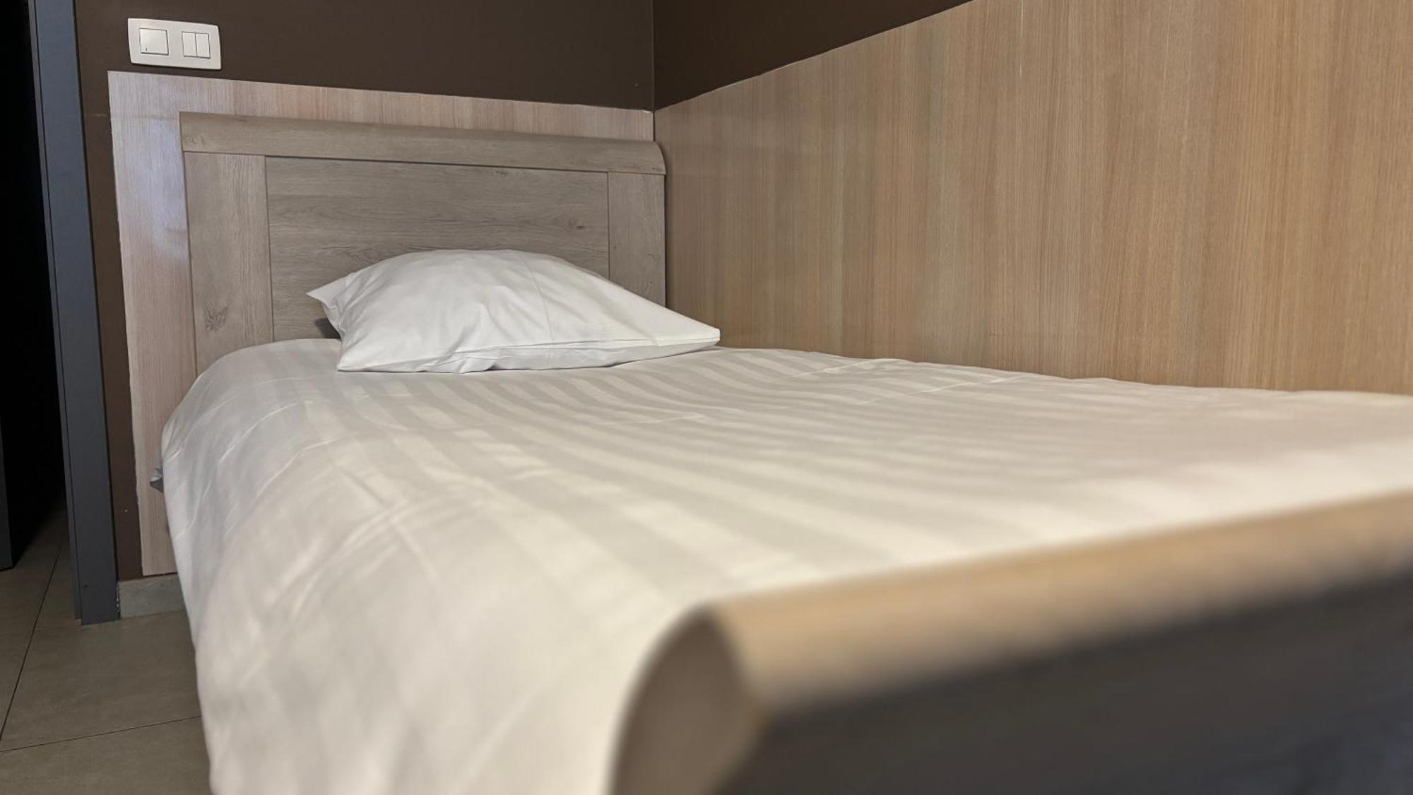 לה לובייר Hotel La Louve מראה חיצוני תמונה