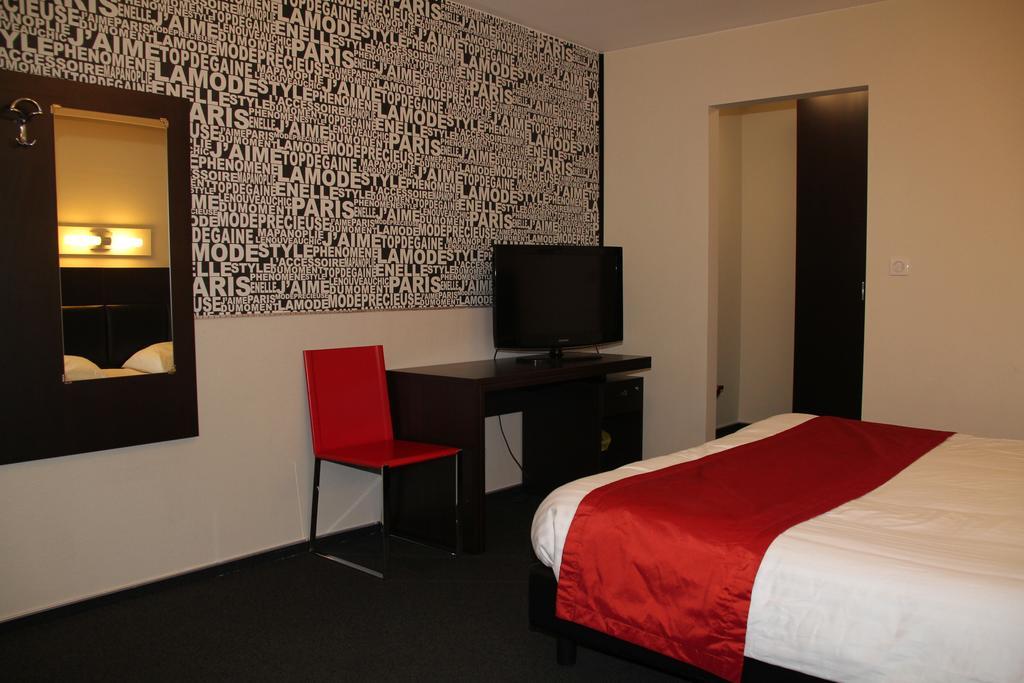 לה לובייר Hotel La Louve מראה חיצוני תמונה
